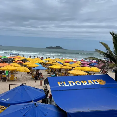 Apartamento Pe Na Areia Praia Tombo Guaruja Exterior photo